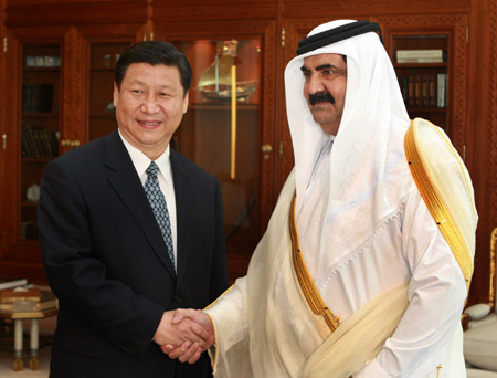 Chinese Vice President Xi Jinping (L) meets with Qatari head of state Emir Sheikh Hamad Bin Khalifa Al-Thani in Doha, capital of Qatar, June 23, 2008. Xi arrived at Doha on Monday for an official visit to Qatar.
